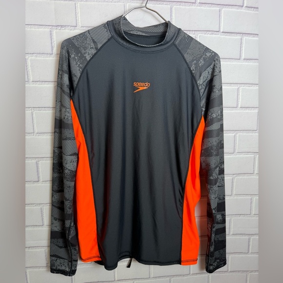 Speedo Men's Rash Guard swimwear/size L(tag180/100) - Picture 2 of 9